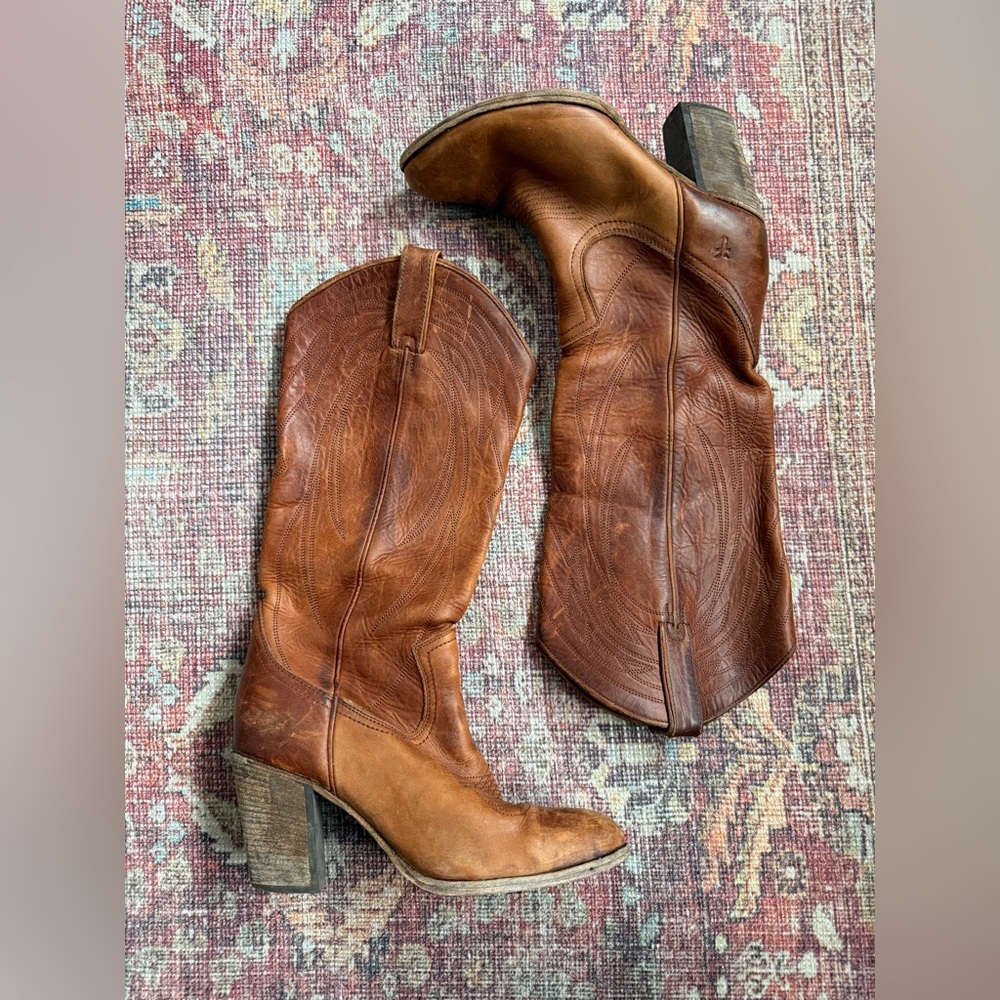 Frye Ilana pull-on Western boots women’s 9.5 with block heel